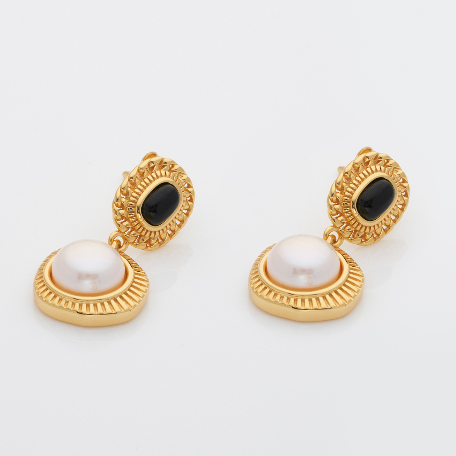 Victoria Pearl Earrings