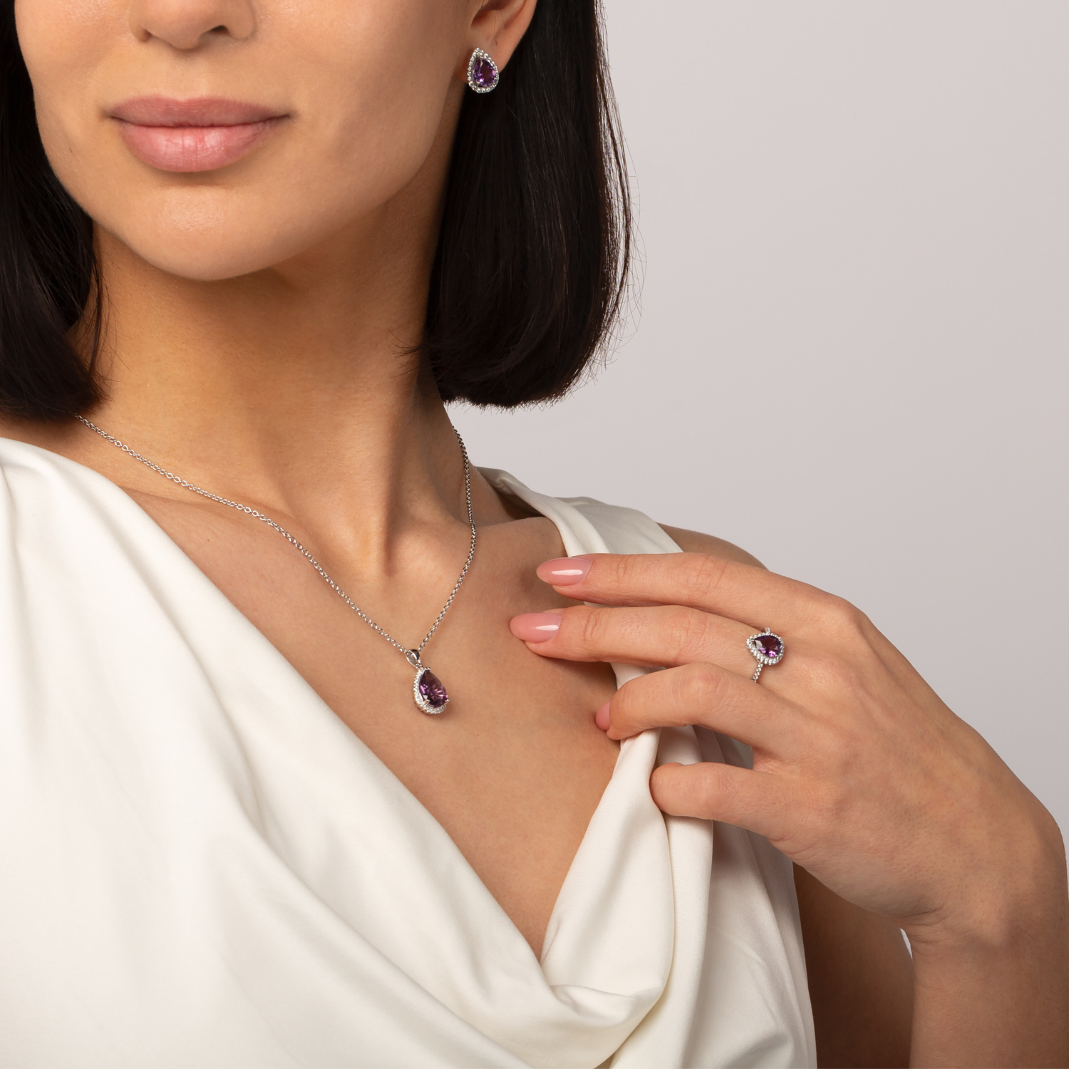 Model wearing 925 sterling silver amethyst ring