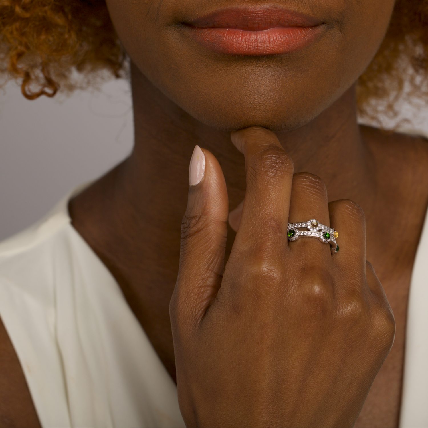 Model wearing 925 sterling silver green diopside ring