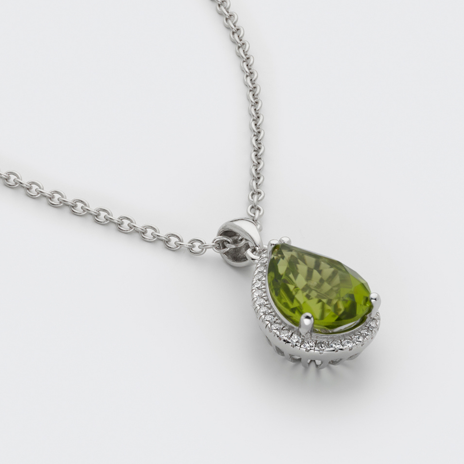 925 sterling silver pear drop peridot necklace