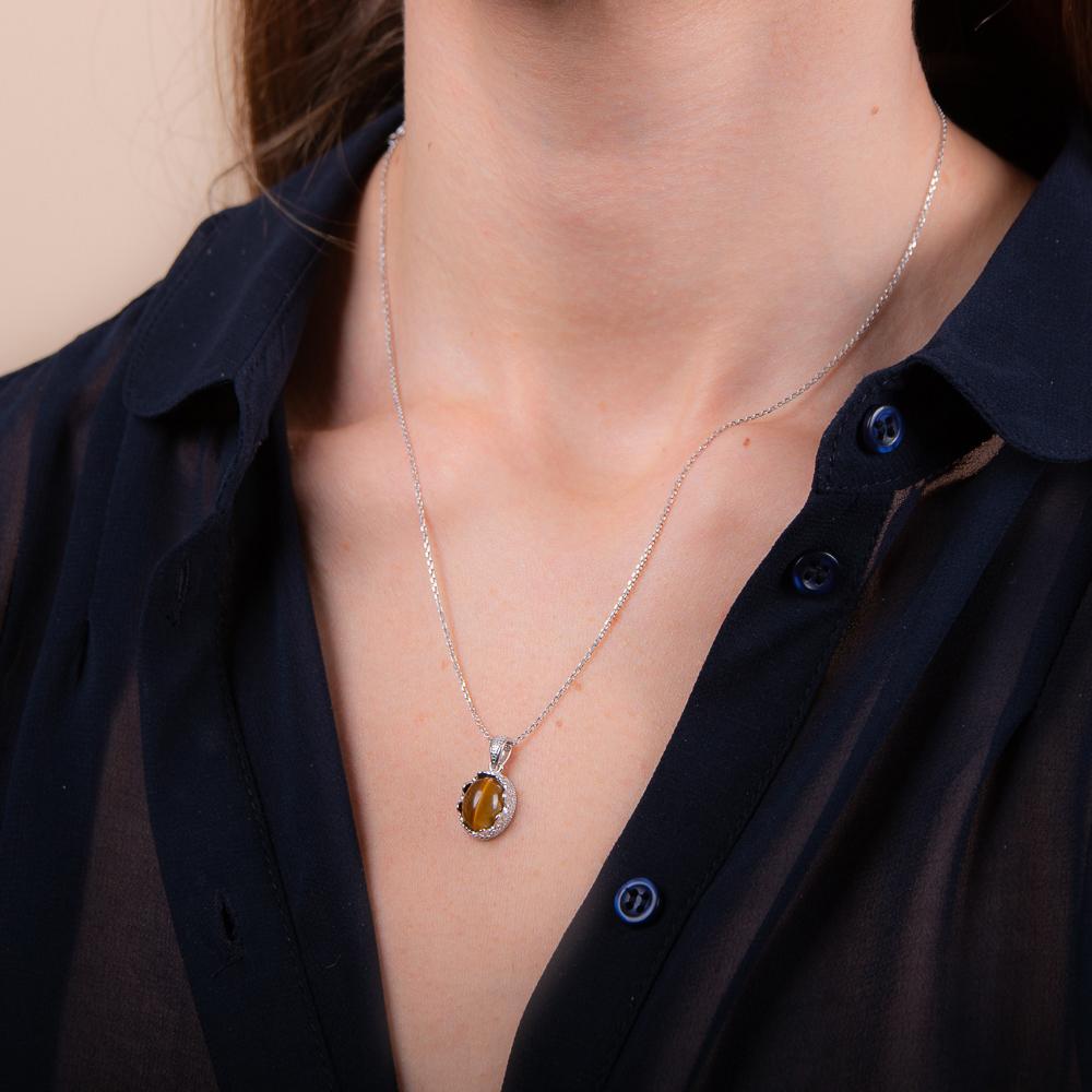 Model wearing 925 sterling silver tiger eye necklace
