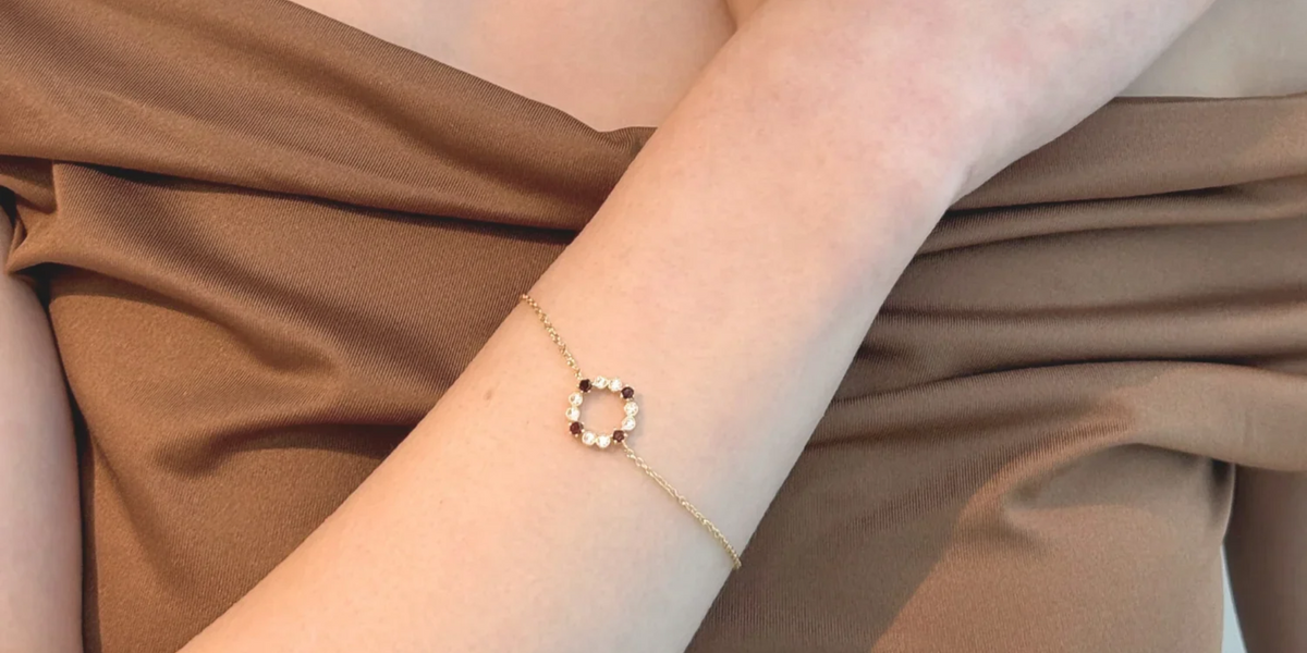 For Her, With Love: The Gold Bracelet Gift Guide