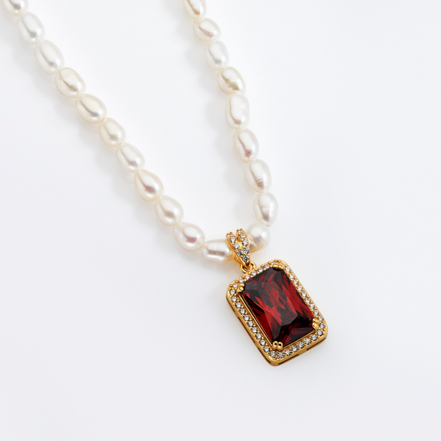 Victoria Garnet Necklace 