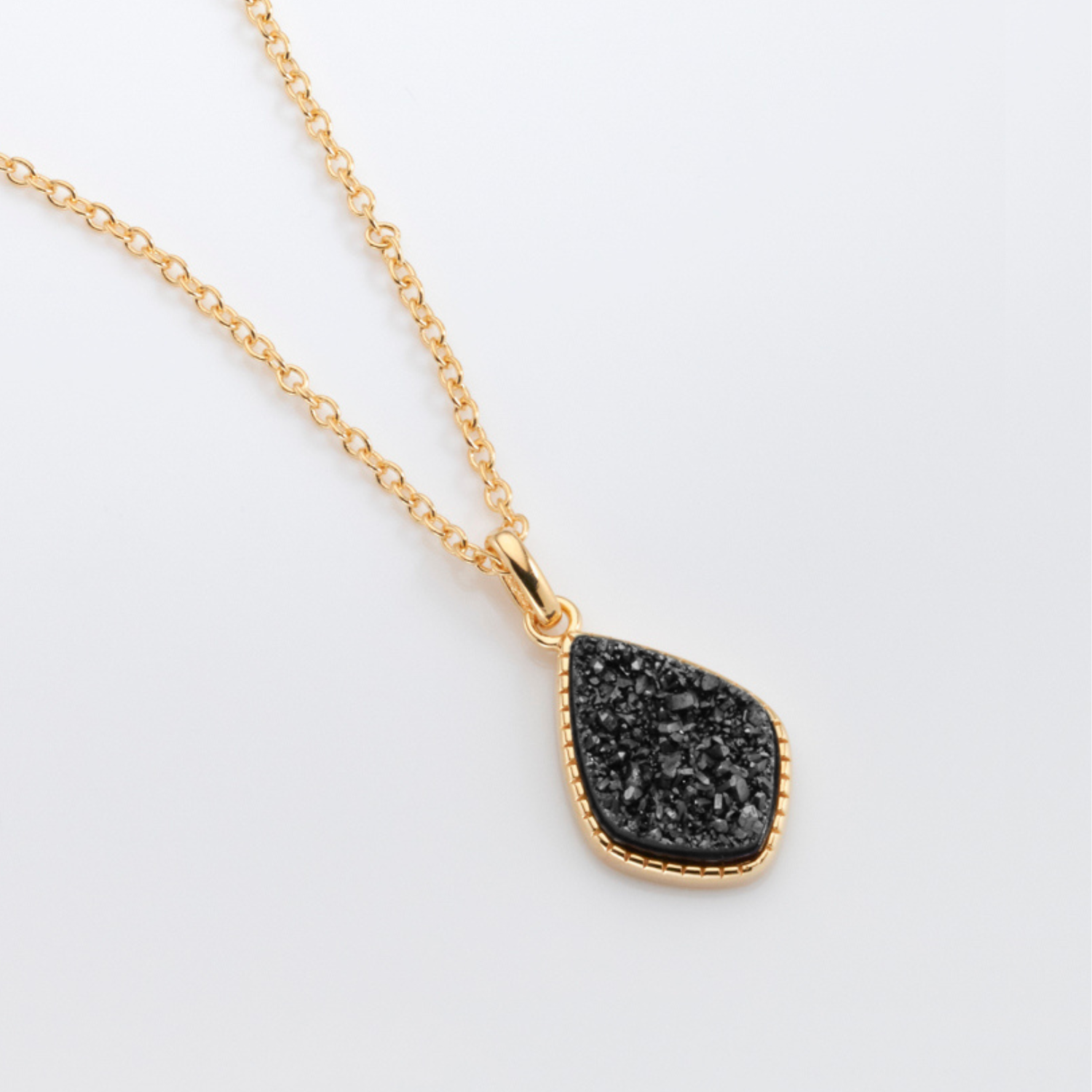 Elara Star Black Necklace