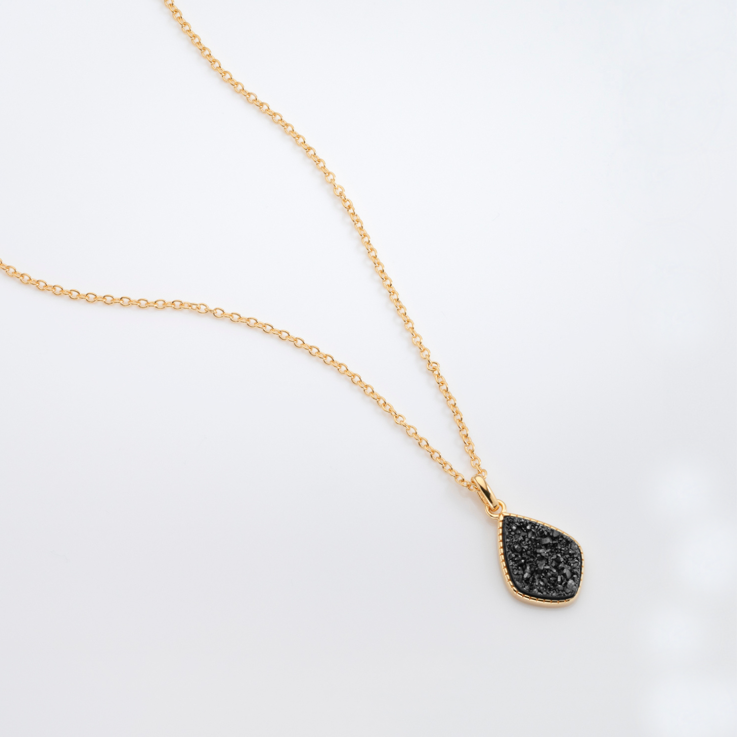 Elara Star Black Necklace