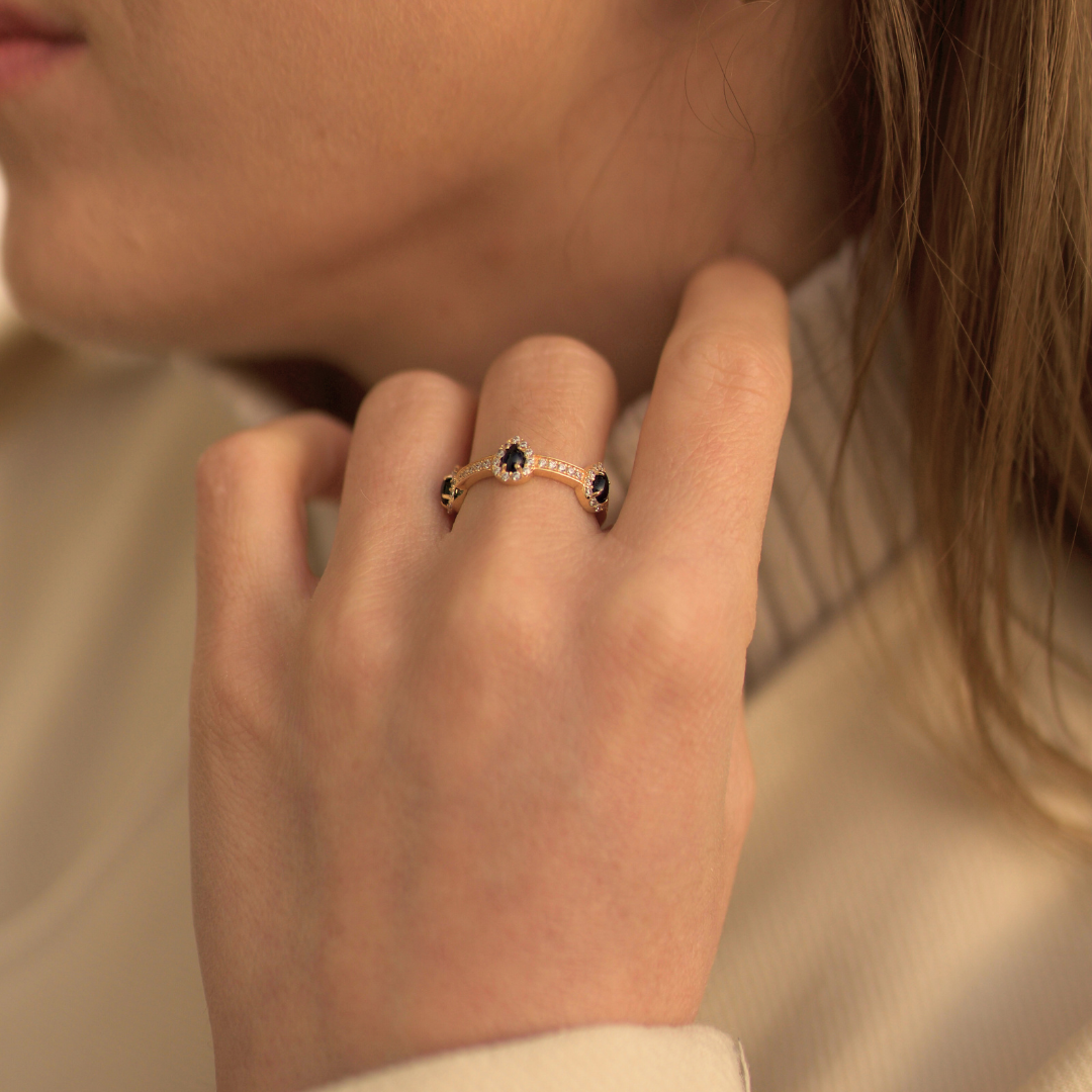 pear drop gold sapphire stacking ring