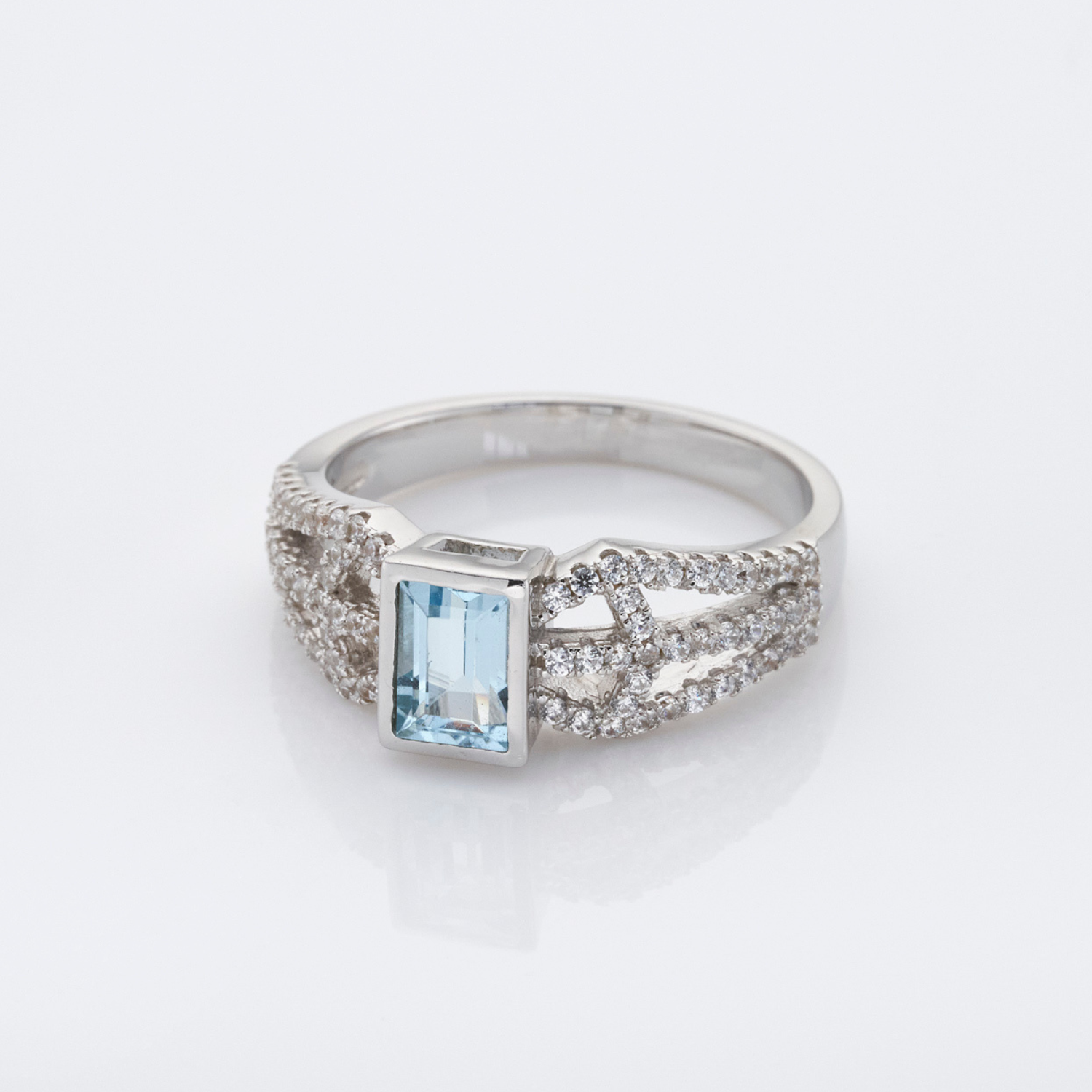 925 sterling silver blue topaz sakura ring