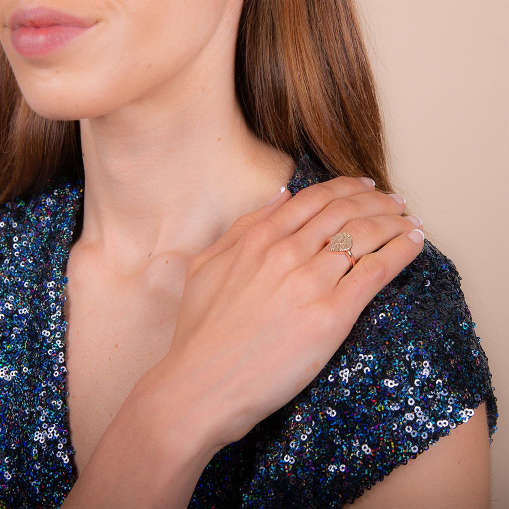 Elara's Star Rose Ring - H.AZEEM London