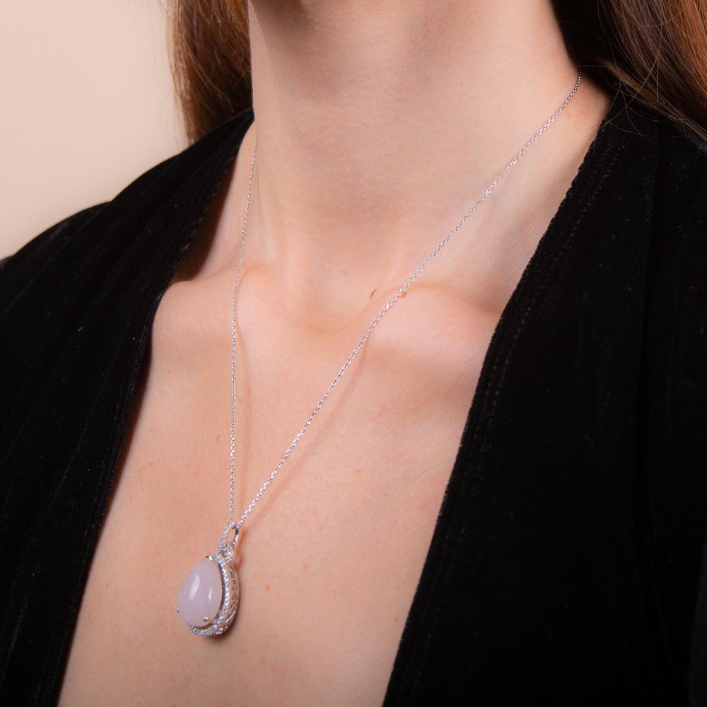 model wearing 925 sterling silver pear drop rose quartz necklace